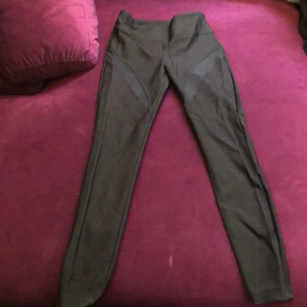 Black Koral Leggings
